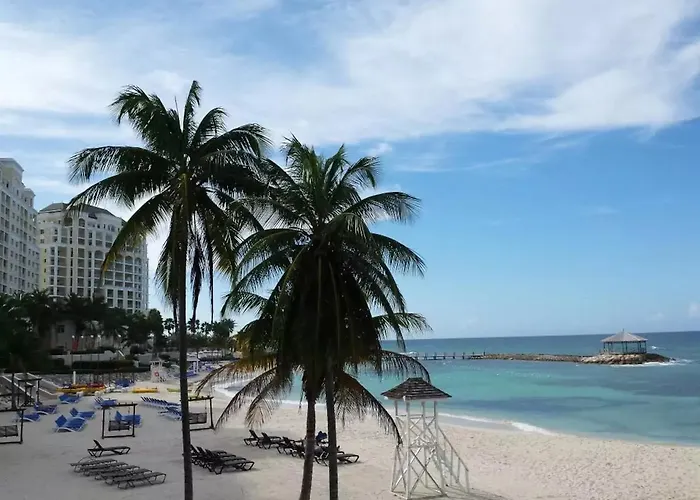 Hospitality Expert Cb5 Pool Chef Montego Bay